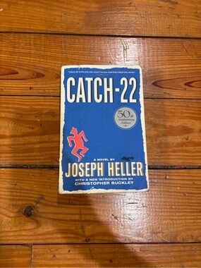 (679) CATCH22 BOOK